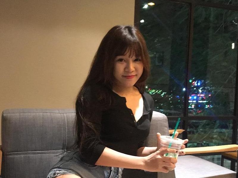 Ban gai tin don noi tieng Nga gui den thu mon Lam Tay hinh anh