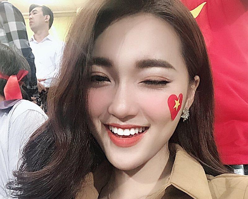 Ban gai tin don cua Phan Van Duc, vo Que Ngoc Hai khoe anh 'di bao' hinh anh