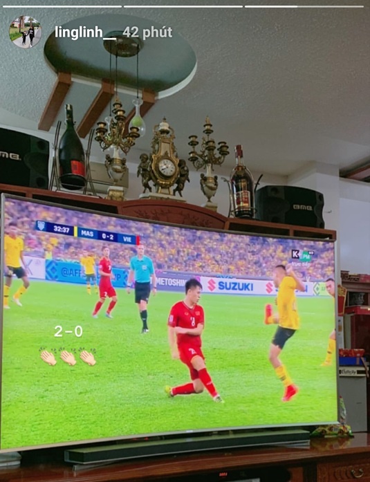 ban gai cau thu di bao anh 6