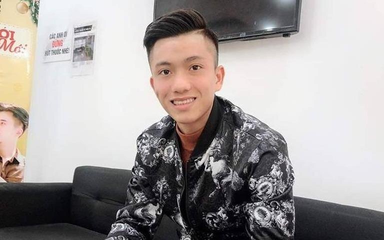 Cau thu Viet Nam dong loat doi kieu toc truoc tran chung ket luot ve hinh anh