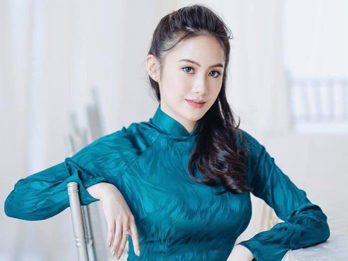 Hot girl Lao goc Viet khien fan thich thu khi khoe anh mac ao dai hinh anh