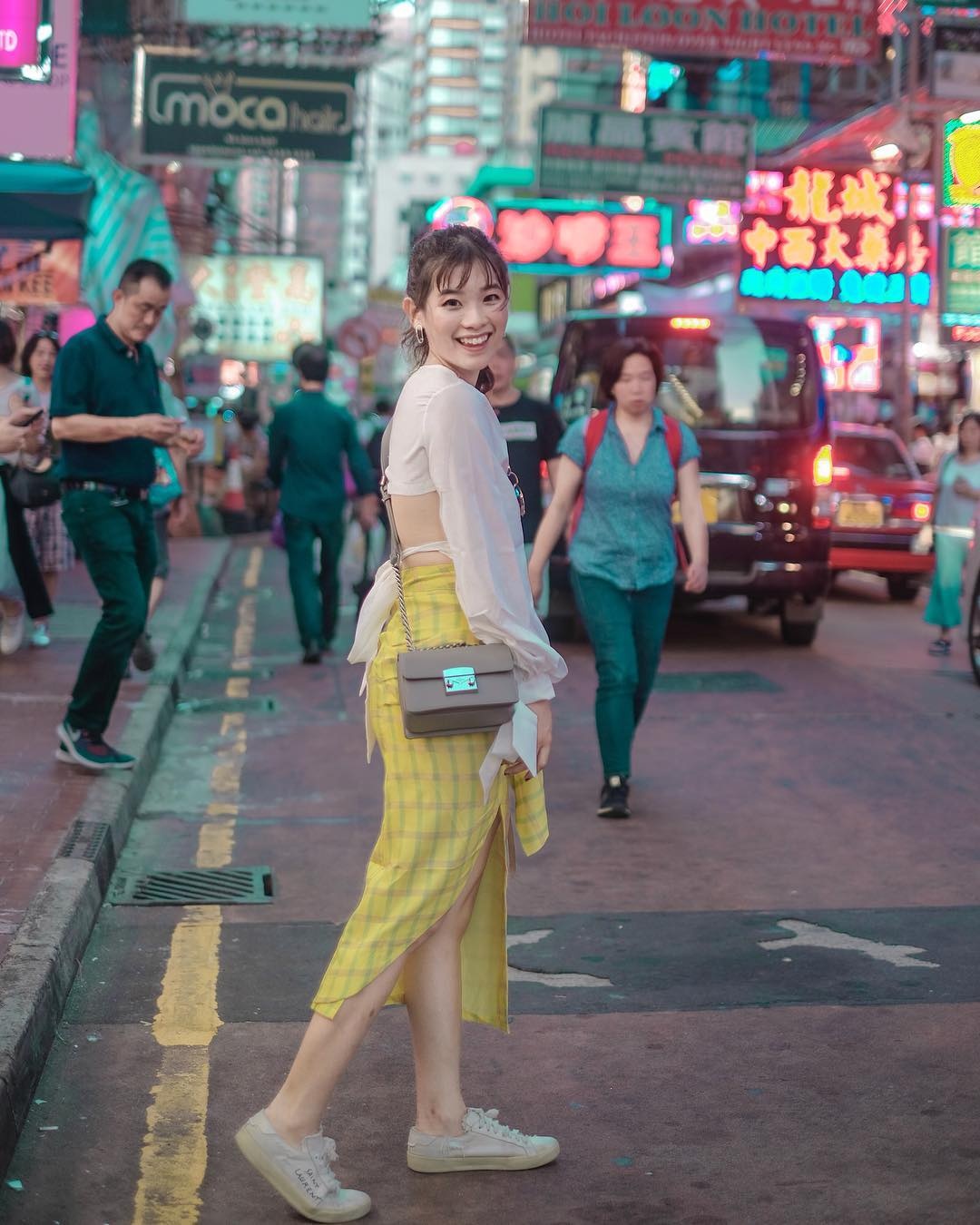 hoi ban than cua hot girl anh 12