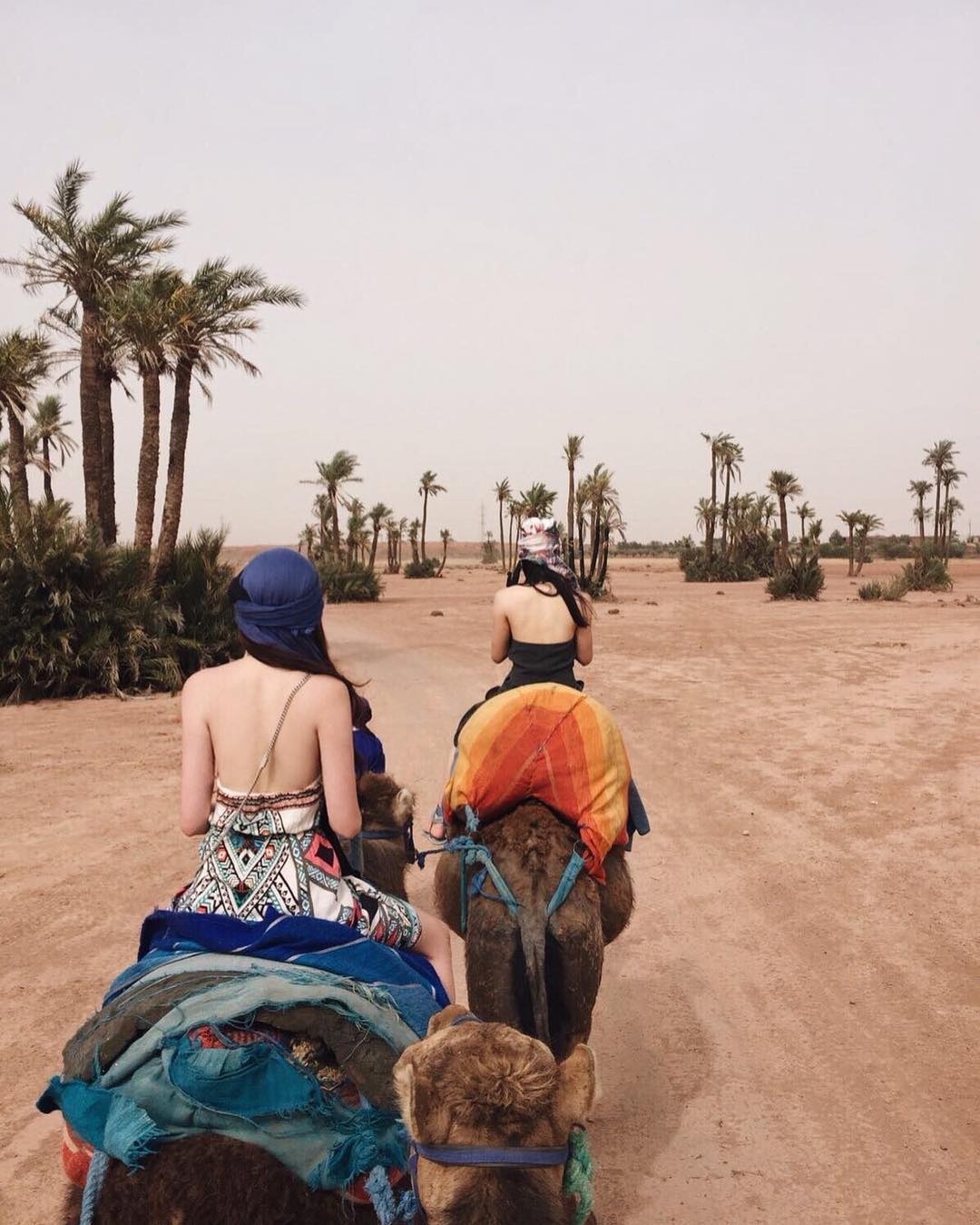 hoi ban than cua hot girl anh 7