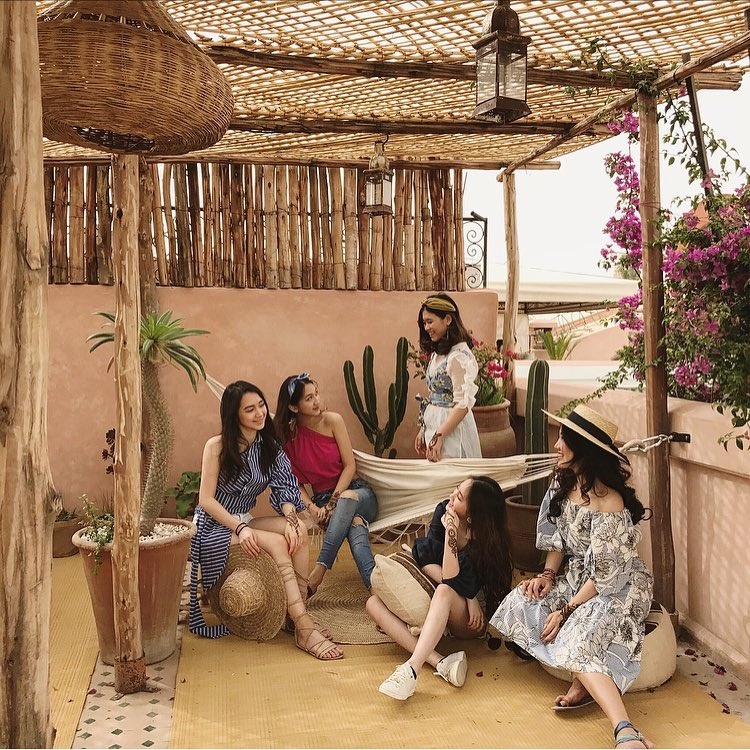 hoi ban than cua hot girl anh 5