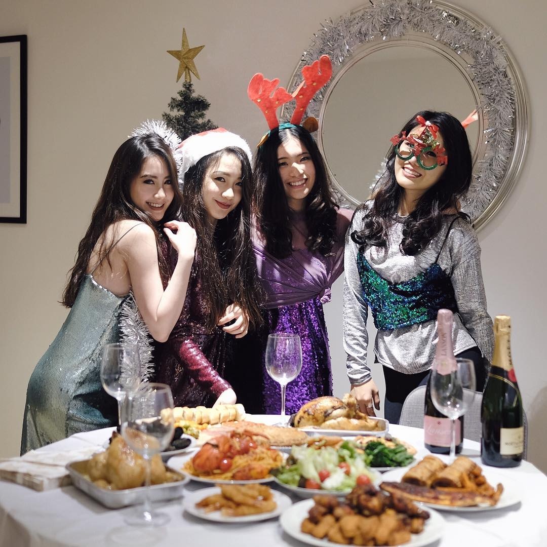 hoi ban than cua hot girl anh 2