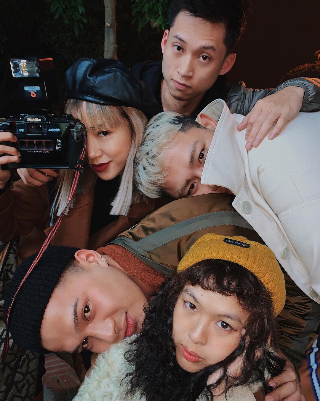 tao dang chup anh nhom anh 9