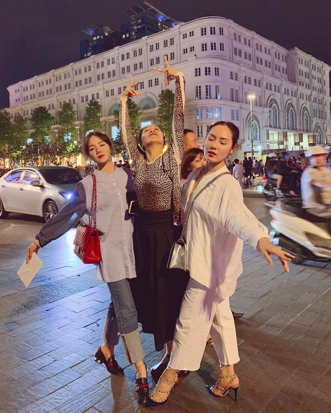 tao dang chup anh nhom anh 12