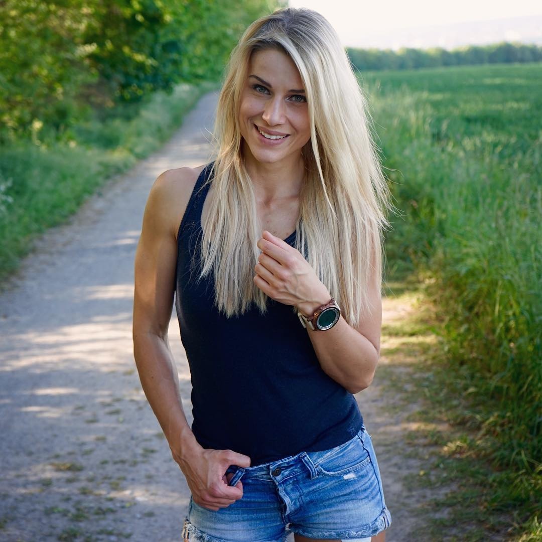 nu canh sat xinh dep anh 7