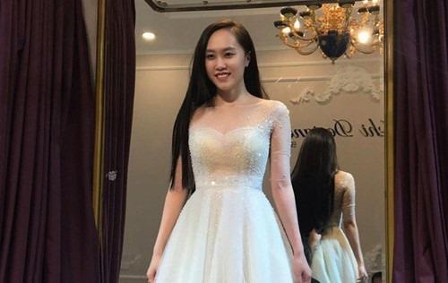 Vo sap cuoi xinh dep, kem 19 tuoi cua nghe si Trung Hieu hinh anh