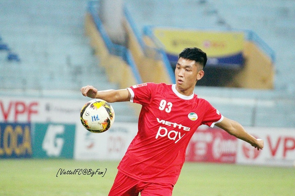 cau thu tham gia thu thach 10 nam anh 5