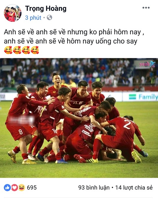 cau thu Viet Nam an mung chien thang anh 5