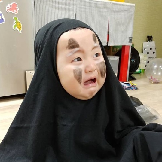 cau be noi tieng vi guong mat hai huoc anh 3