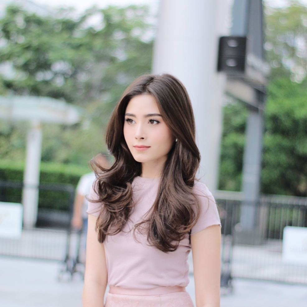 chi em sinh doi noi tieng Thai Lan anh 13