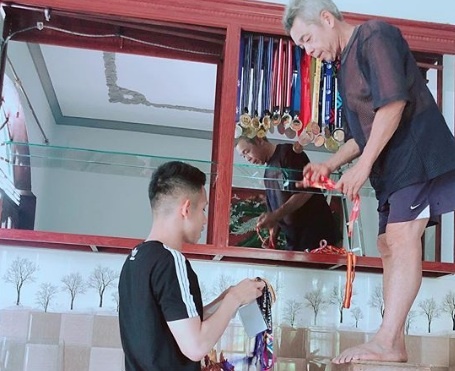 cau thu Viet Nam don Tet anh 8