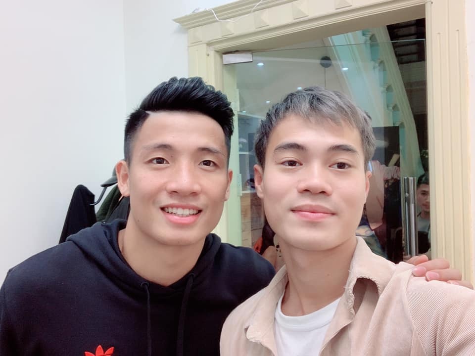 cau thu Viet Nam don Tet anh 9