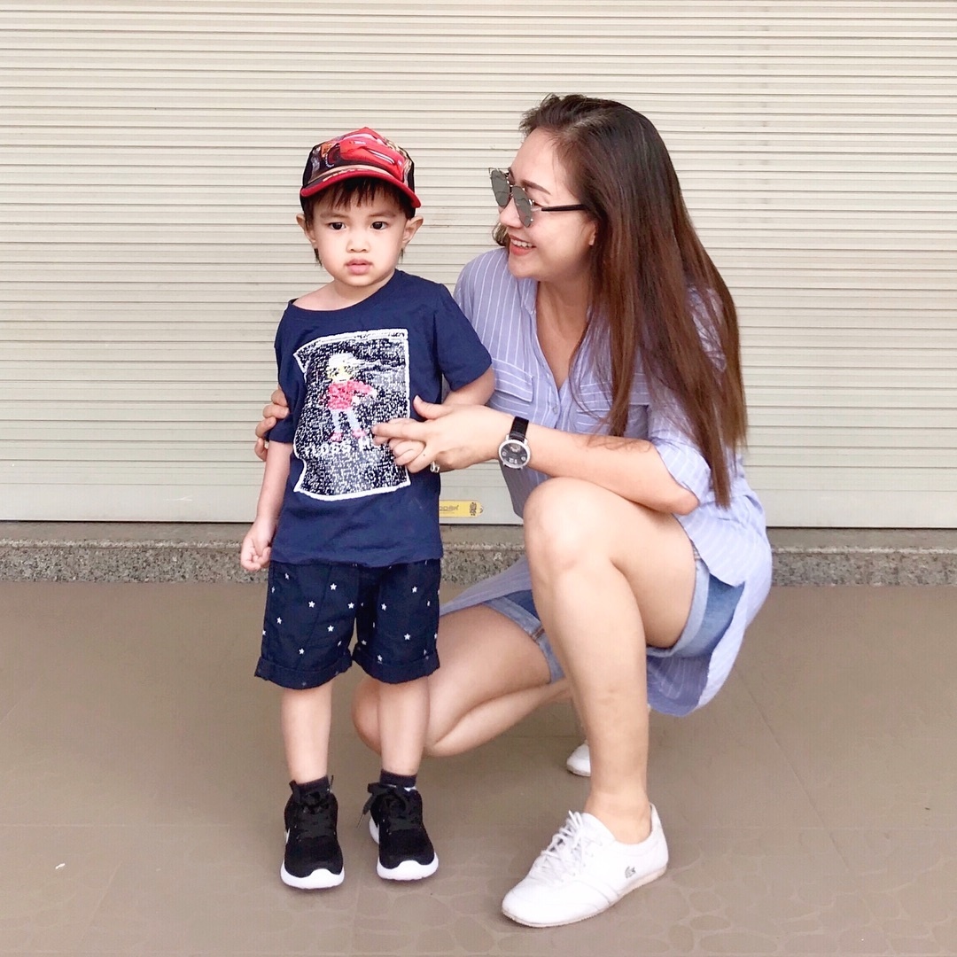 me cua hot girl Lao goc Viet anh 12