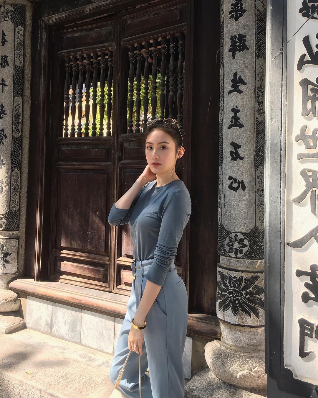 hot girl goc Viet an Tet tai Viet Nam anh 2