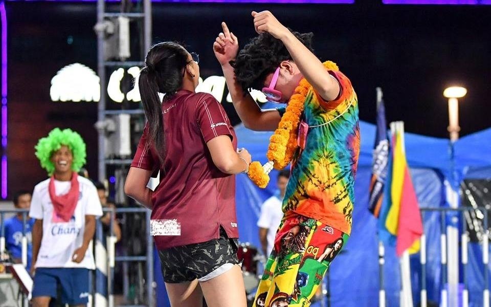 Xuan Truong mac do sac so nhay cung CDV tai Thai Lan hinh anh