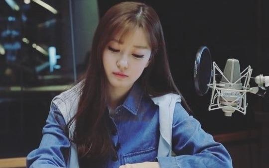 Nu MC Han Quoc xinh dep the hien kha nang ca hat hinh anh