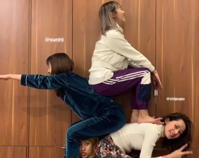 Chi Pu va hoi ban than gay cuoi khi noi ve noi so gap quan ao hinh anh