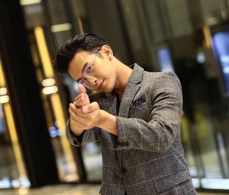 Philip Thinroj anh 8