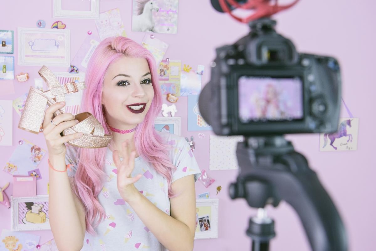 Influencer trên mạng xã hội ảnh 3 Influencer tren mang xa hoi anh 3