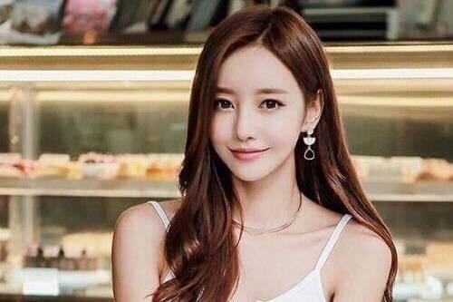 4 'thien than noi y' Han Quoc co guong mat ngay tho, than hinh goi cam hinh anh