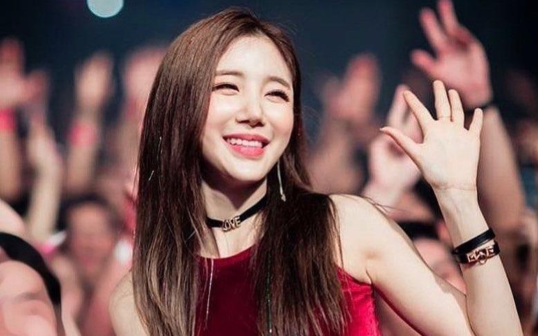 Nu DJ Han Quoc xinh dep den Viet Nam bieu dien hinh anh