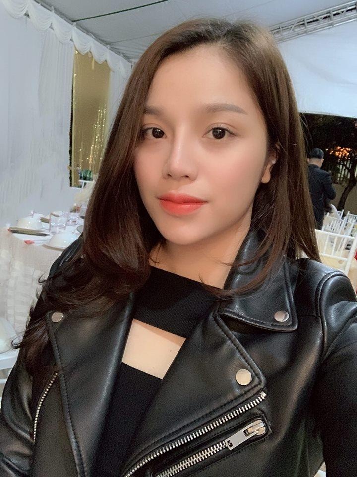 ban gai cau thu truoc va sau khi noi tieng anh 13