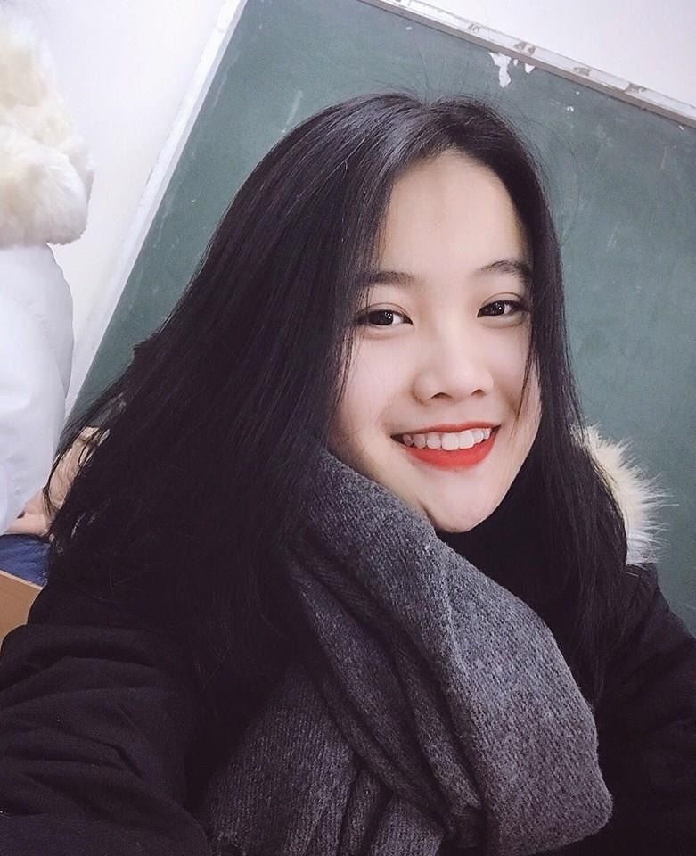 ban gai cau thu truoc va sau khi noi tieng anh 9