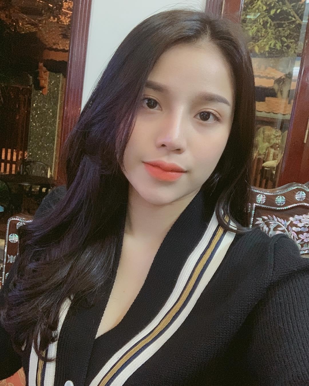 ban gai cau thu truoc va sau khi noi tieng anh 14