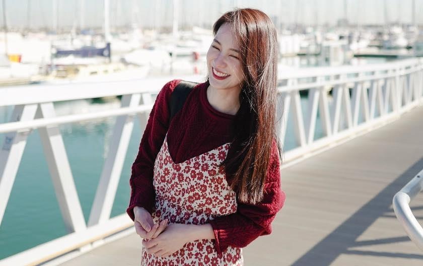 Muon kieu 'song ao' khi vi vu khap troi Tay cua hot girl Thai Lan hinh anh