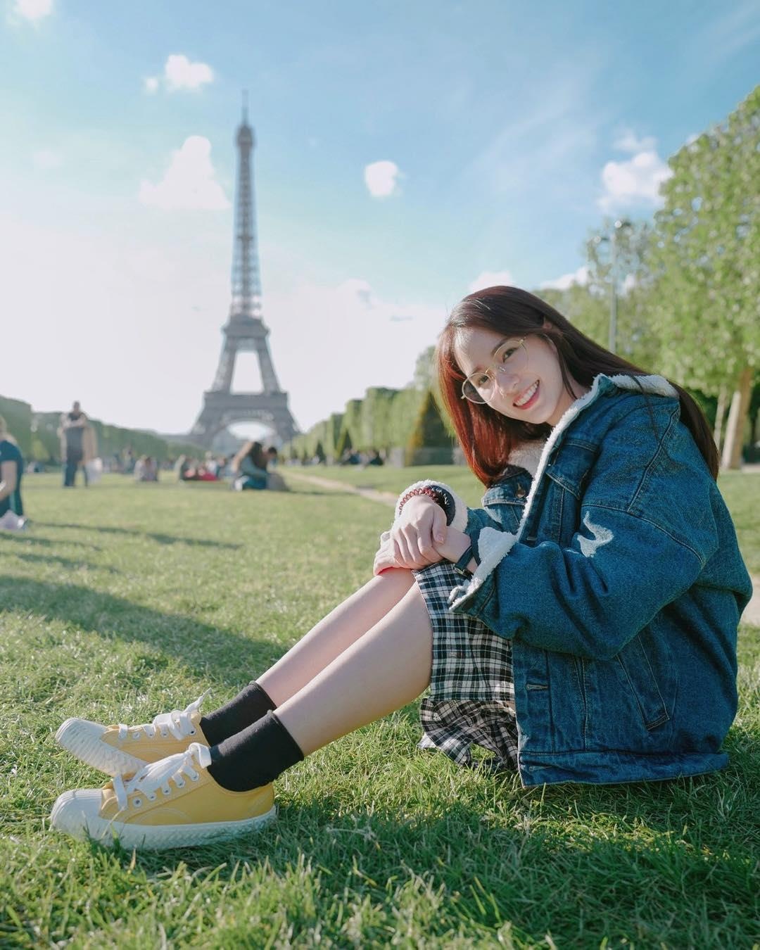 hot girl Pimtha du lich anh 2