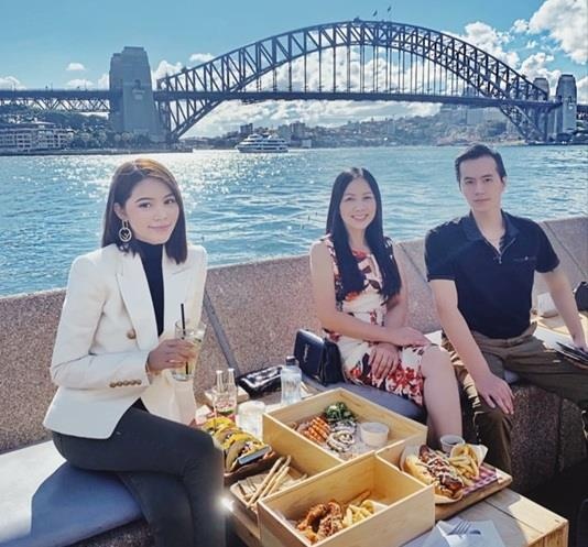 hot girl rich kid chuc mung ngay cua me anh 5