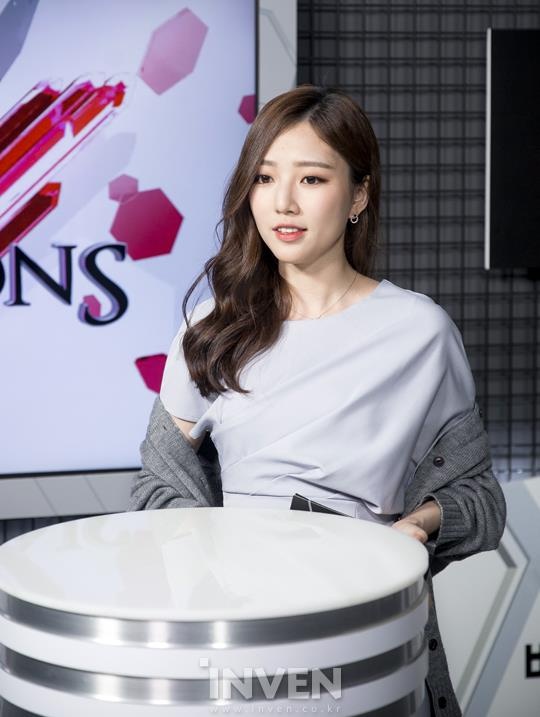 Tu dai my nhan lang game Han Quoc anh 6