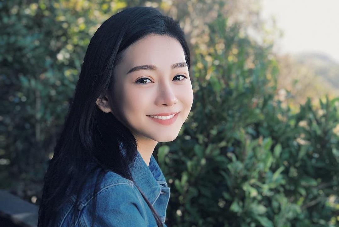 Nu sinh truong Y thuong bi nham la nguoi noi tieng vi nhan sac noi bat hinh anh