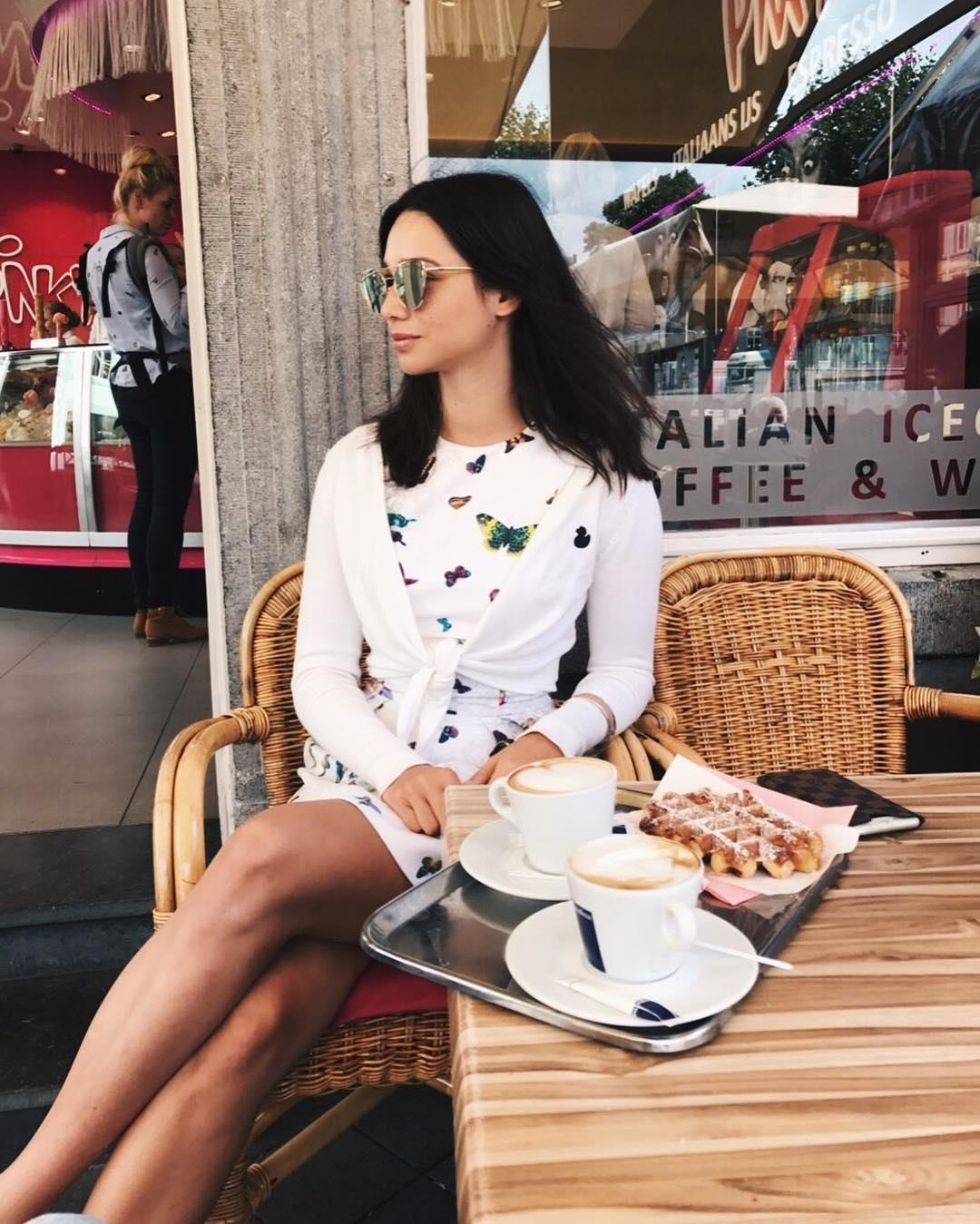 Nu sinh truong Luat quyen ru anh 11