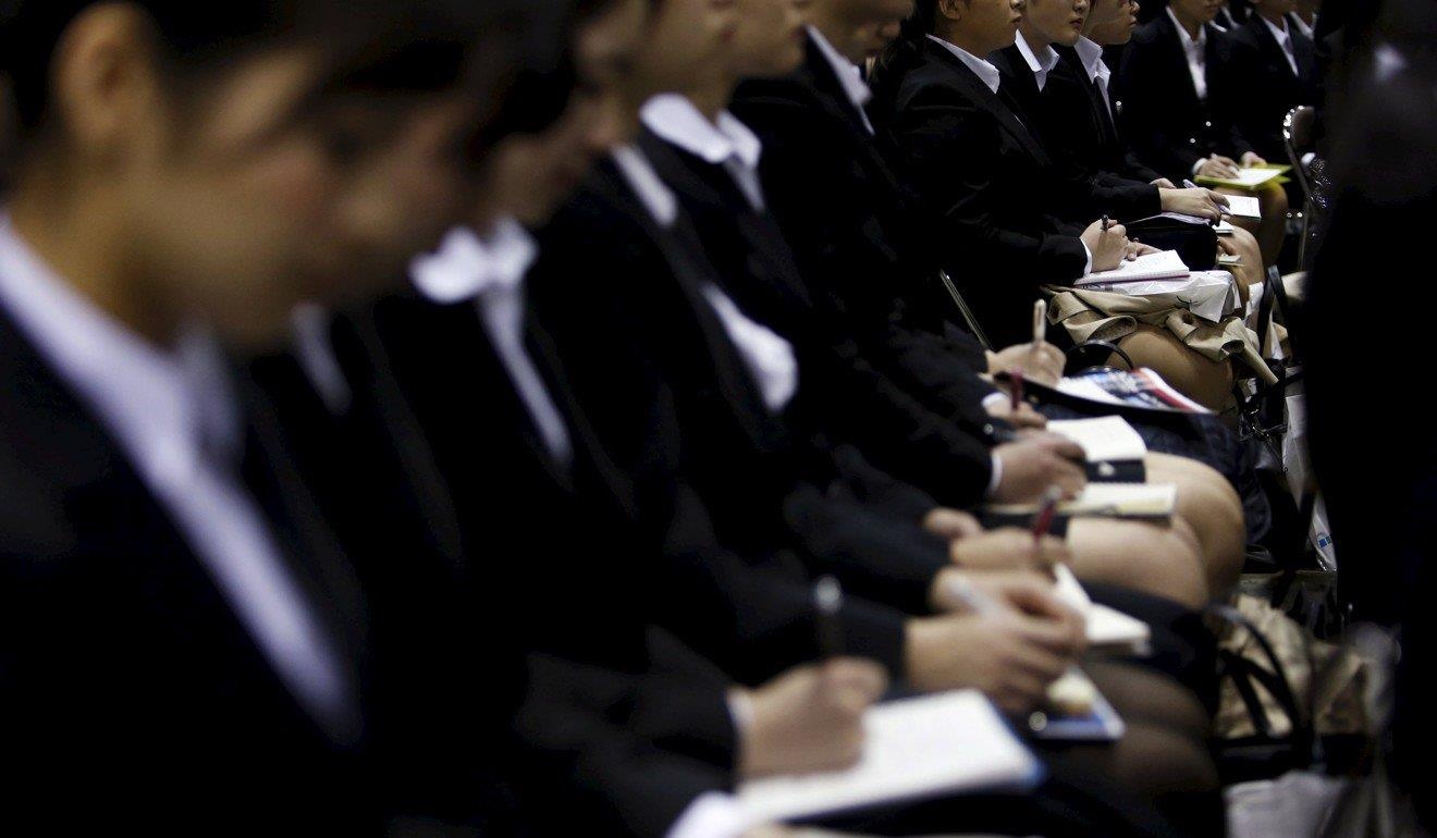 Sinh vien Nhat Ban tu tu vi that nghiep anh 1