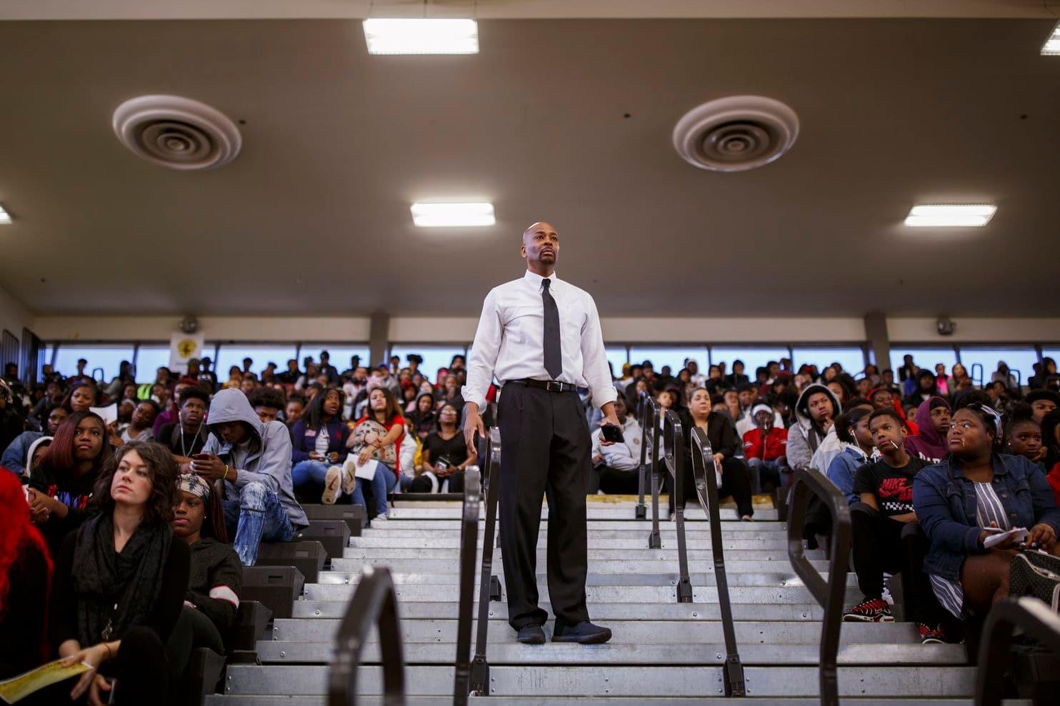 dam tang gia tai truong hoc anh 4