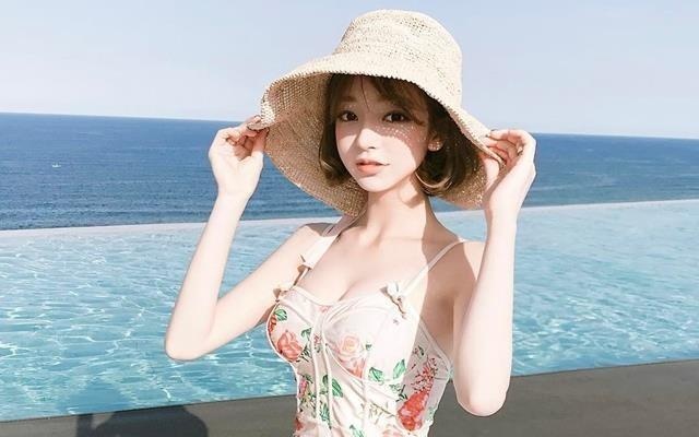 Hot girl Han Quoc dien bikini khoe dang hinh anh