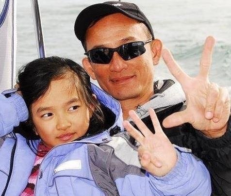 hot girl khoe anh luc be anh 1