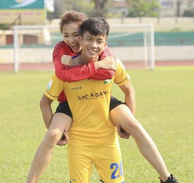 Ban gai Phan Van Duc anh 6