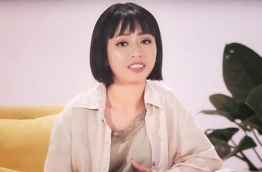 Co gai bi dan mang 'nem da' ngoai hinh khi tham gia show hen ho hinh anh