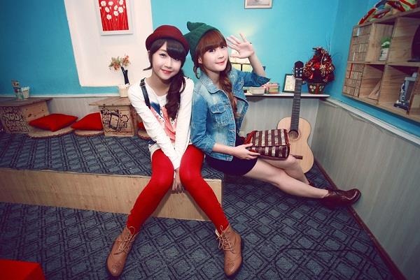 doi ban hot girl anh 1