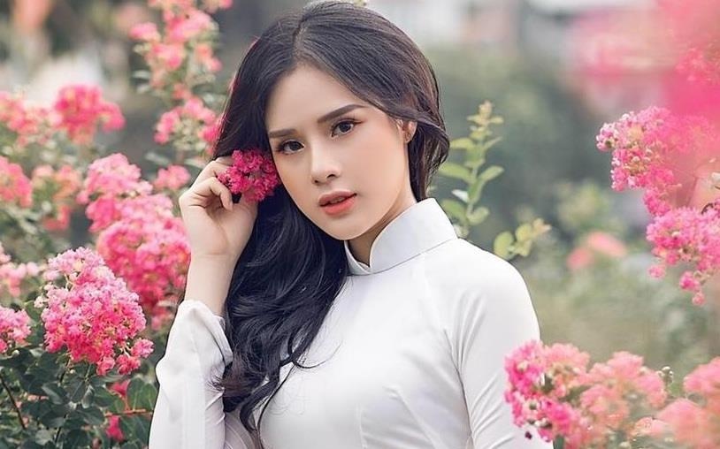 Ban gai Trong Dai the hien ca khuc 