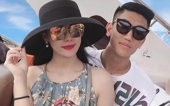 Trong Dai xoa het anh ban gai tren trang ca nhan, an y da chia tay? hinh anh