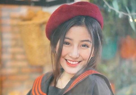 Hot girl 2K1 biet diem thi THPT quoc gia: Nguoi tu tin, ke lo lang hinh anh