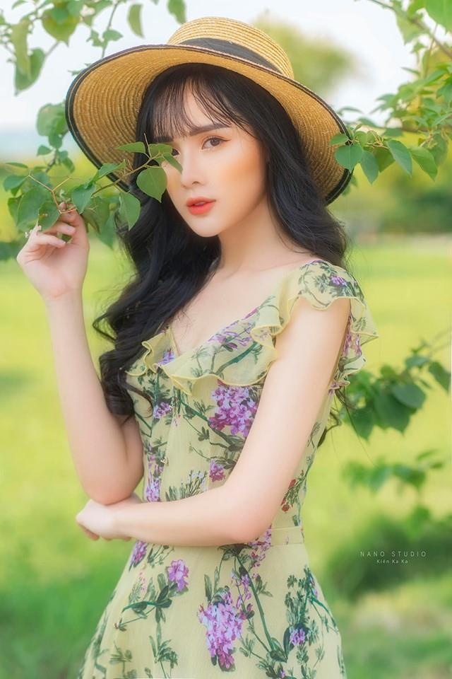 ban gai cau thu trong dai anh 4