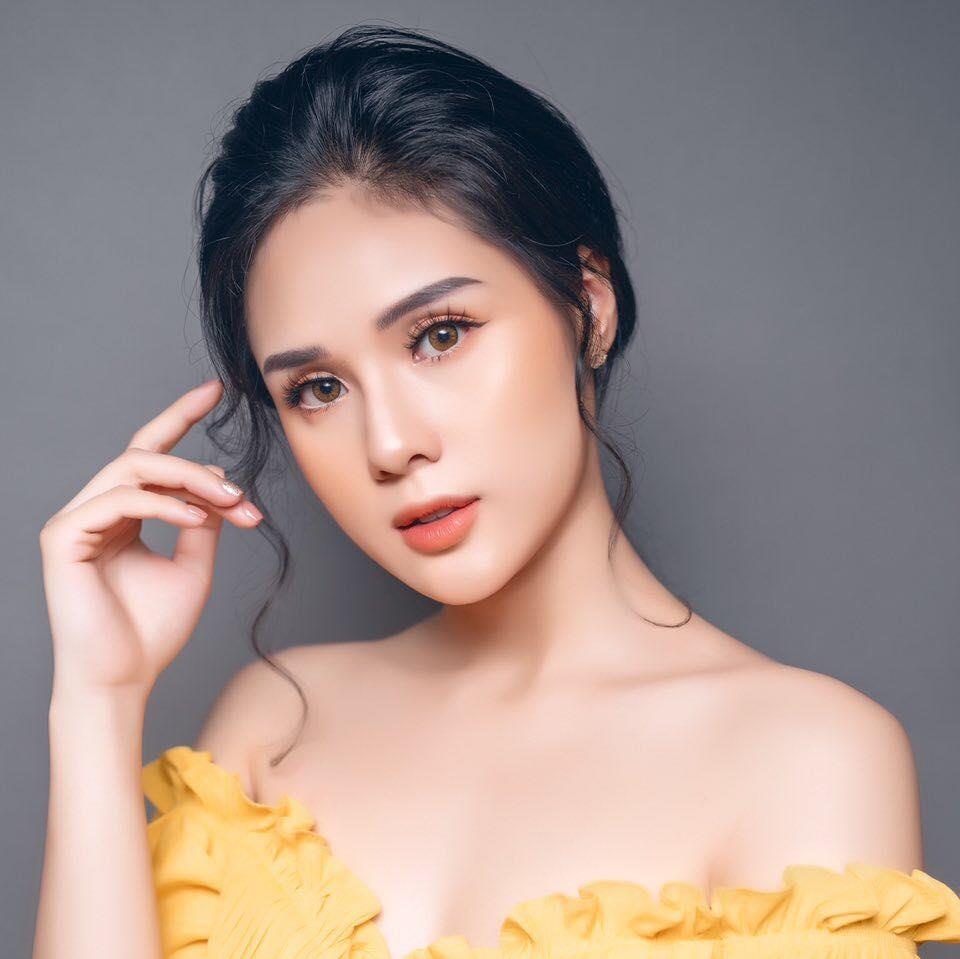 ban gai cau thu trong dai anh 5