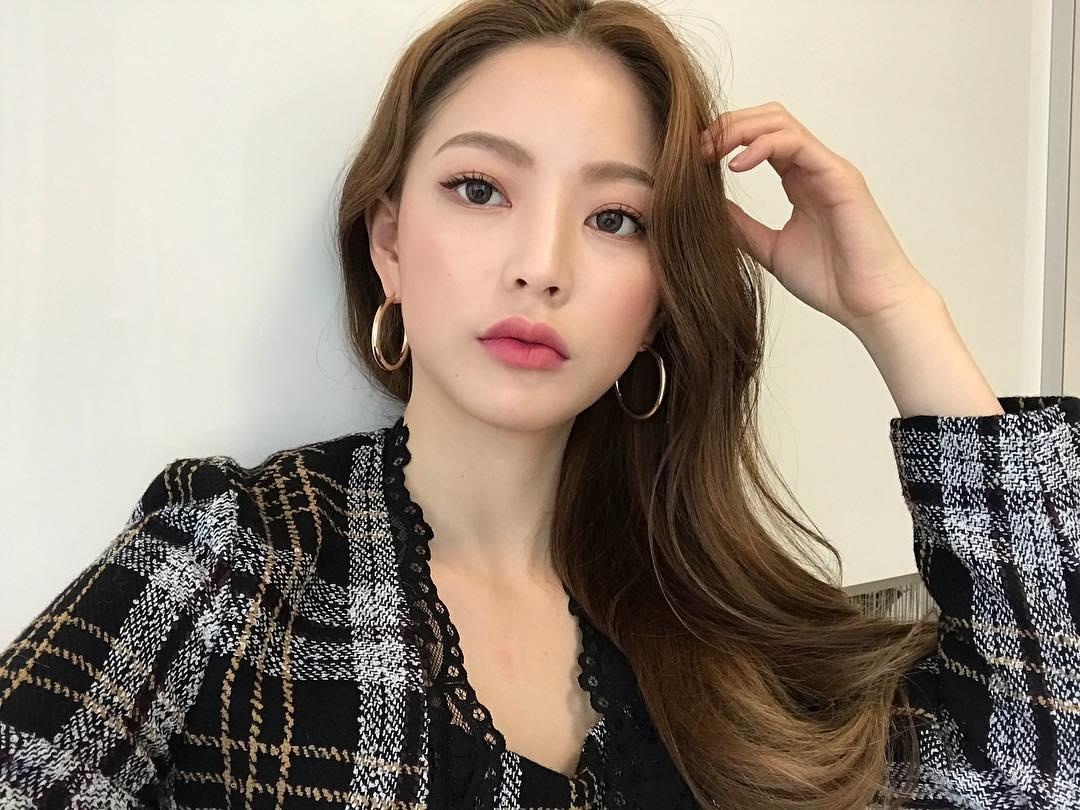 hot girl han quoc doi dau anh 1